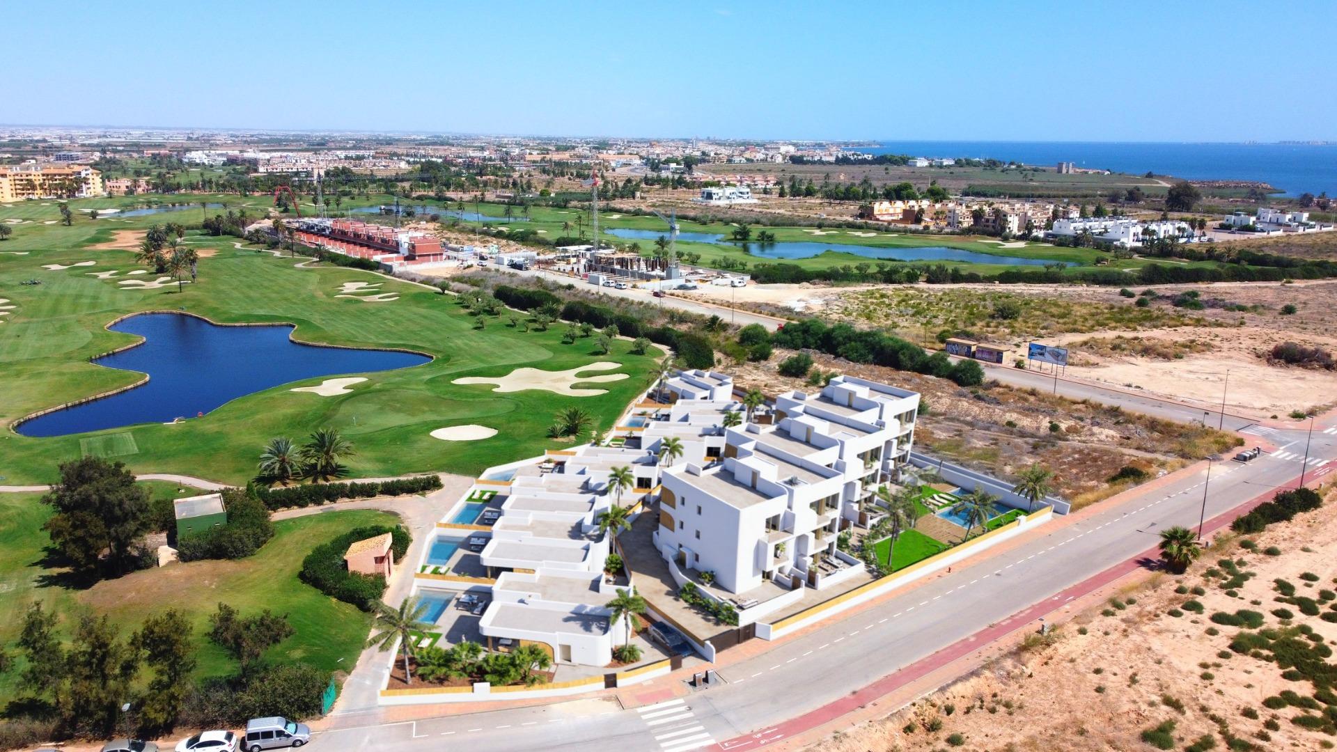 19-1 Nieuwbouw wooncomplex in Los Alcázares aan de frontlinie van Serena Golf, Los Alcazares